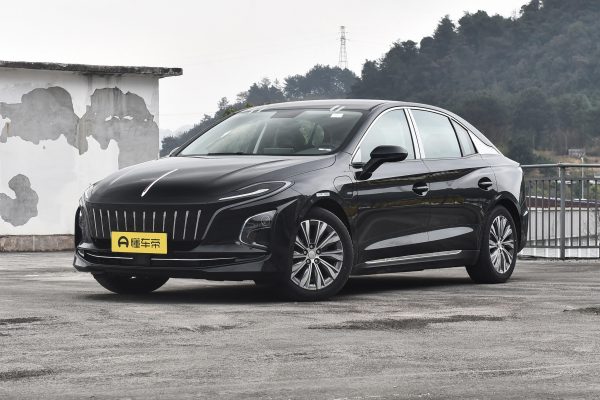 Hongqi E-QM5