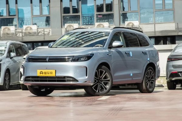 3443729cf6507d225ebeae3aeb7fa77 AITO M7