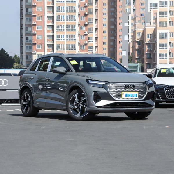 4 Audi Q4 E-Tron