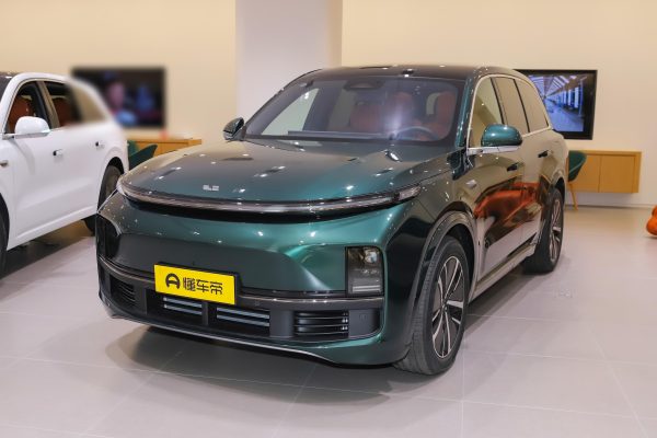 Li Auto L8