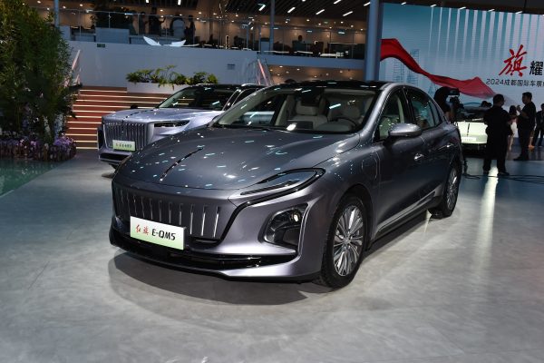 Hongqi E-QM5