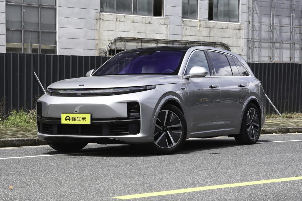 ee9dd97bee44961de8f95a700fdf6db Li Auto L7